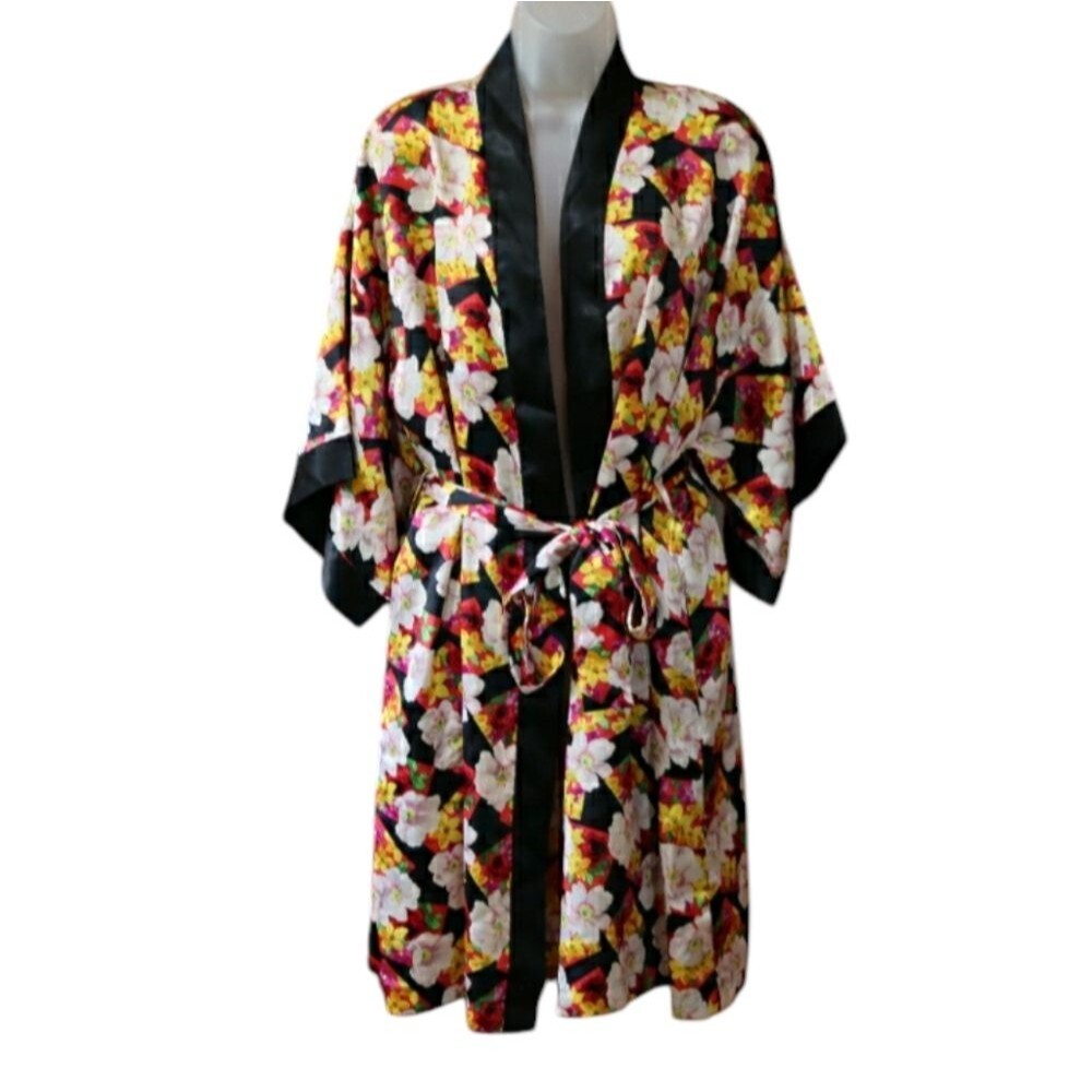 Delicates Vintage 90s Black Floral Kimono Robe Belted Wrap Loungewear